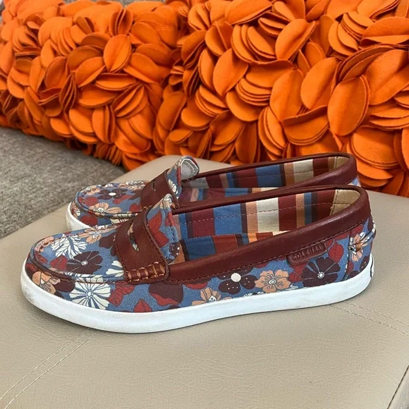 ❣️Cole Haan Grand Zeros Floral Canvas & Leather Trim Sneakers❣️ - Picture 4 of 9